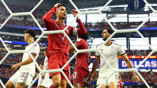 Soccer Football - FIFA World Cup 2026 - Round of 16 - Portugal v Spain - Dallas Stadium, Arlington, Texas, U.S. - July 6, 2026 Portugal's Cristiano Ronaldo reacts after a missed chance REUTERS/Hannah Mckay