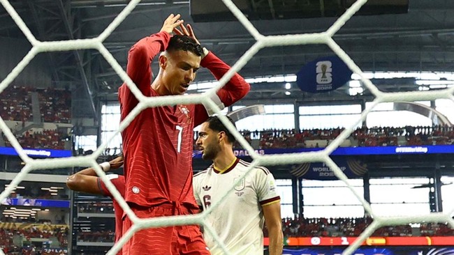 Soccer Football - FIFA World Cup 2026 - Round of 16 - Portugal v Spain - Dallas Stadium, Arlington, Texas, U.S. - July 6, 2026 Portugal's Cristiano Ronaldo reacts after a missed chance REUTERS/Hannah Mckay