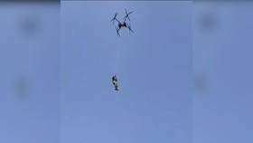 Direktur PT Bina Tani Makmur Jombang, Budianto (47), meminta maaf atas unggahan video petani terbang diangkut drone yang dibuatnya.