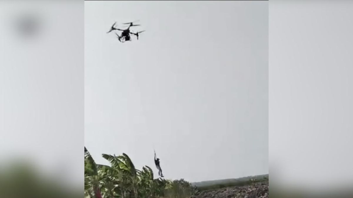 Kesaksian Pemilik Drone Angkut Petani Terbang di Tuban
