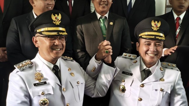 Wali Kota Bandung Muhammad Farhan dan wakilnya, Erwin
