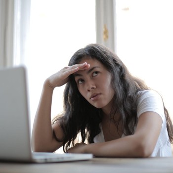 4 Karakter Orang IQ Rendah yang Membuat Mereka Tidak Disukai Orang Lain