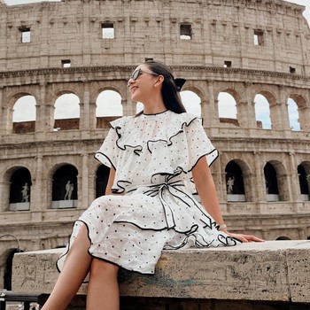 Get The Look: Tampil Chic dengan Polkadot Dress ala Jessica Mila