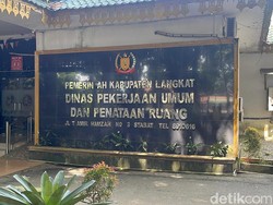 KPK Geledah Kantor Dinas PUTR Langkat hingga 4,5 Jam