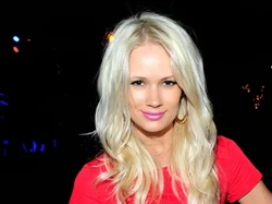 Laura Bennett Penyanyi Party Rock Anthem Meninggal, Penyebabnya Masih Misteri