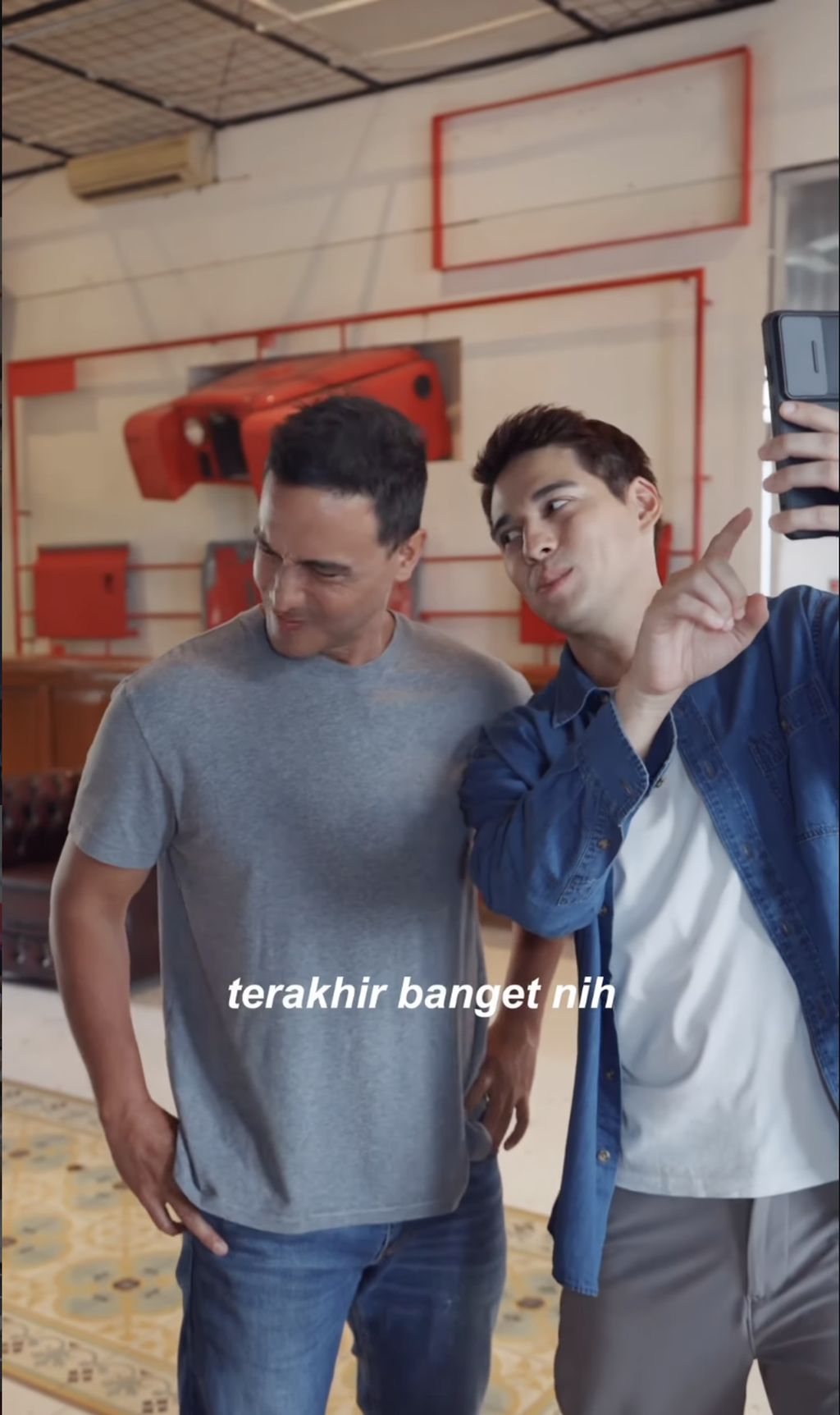 Hamish Daud dan Maxime Boutttier.