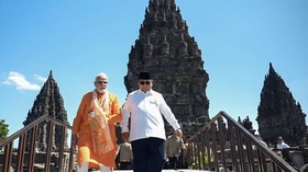 PM India Narendra Modi Kiri) menyebut kesempatan berdoa di Kompleks Candi Prambanan, menjadi salah satu momen paling sakral dan mengharukan.