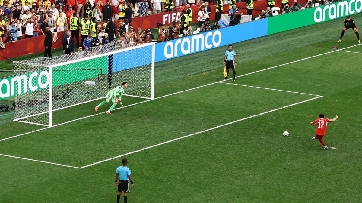 Vargas Masih Tak Percaya Jadi Pahlawan Swiss ke Perempat Final