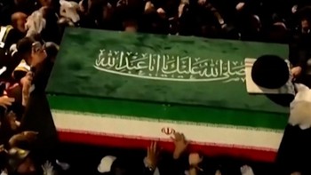 Momen Peti Khamenei Tiba di Irak, Disambut Haru Warga