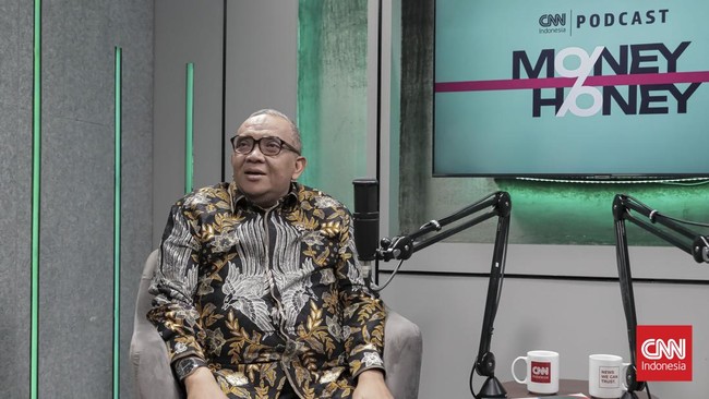 Wakil Menteri Ketenagakerjaan Afriansyah Noor  saat mengisi Podcast Money Honey, CNN Indonesia. Jakarta.
