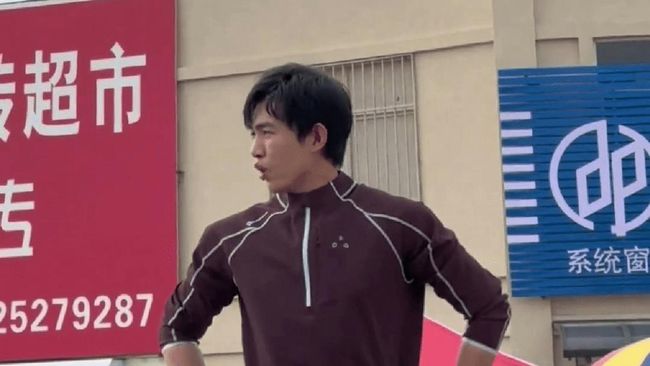 Kisah Aktor Xu Pen, Dahulu Jadi Ceo Di Drama China Kini Jualan Sayur Gara-gara Ai