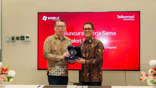 Telkomsel-SiCepat Luncurkan Paket Kurir: Sinergi Portofolio Digital