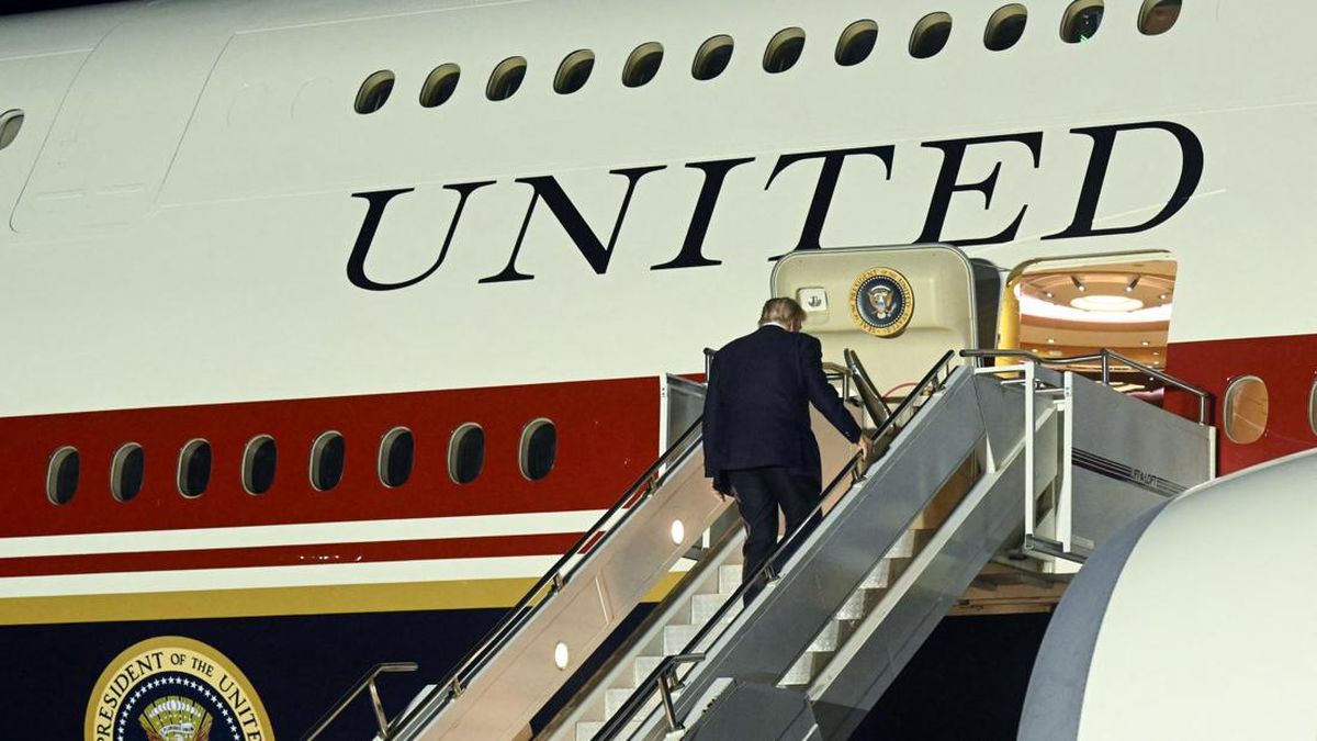 Waswas Ditarget Iran, Trump Pulang dari Turki Pakai Air Force One Lama