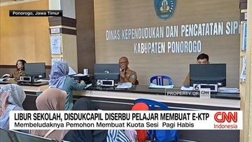 VIDEO: Libur Sekolah, Disdukcapil Diserbu Pelajar Membuat E-KTP
