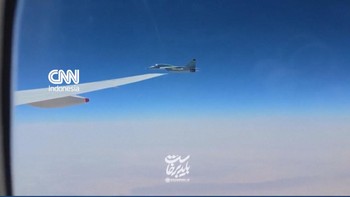 Jet Tempur Iran Kawal Pesawat Pembawa Jenazah Khamenei