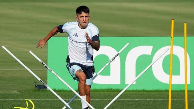 Soccer Football - FIFA World Cup 2026 - Argentina Training - Sporting KC Training Centre, Kansas City, Kansas, U.S. - July 8, 2026 Argentina's Thiago Almada during training IMAGN IMAGES via Reuters/Denny Medley