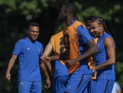 Soccer Football - FIFA World Cup 2026 - France Training - Bentley University, Waltham, Massachusetts, U.S. - July 8, 2026 France's Kylian Mbappe during training REUTERS/Brian Snyder