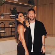 10 Potret Bucin Lionel Messi ke Sang Istri dan Keluarga