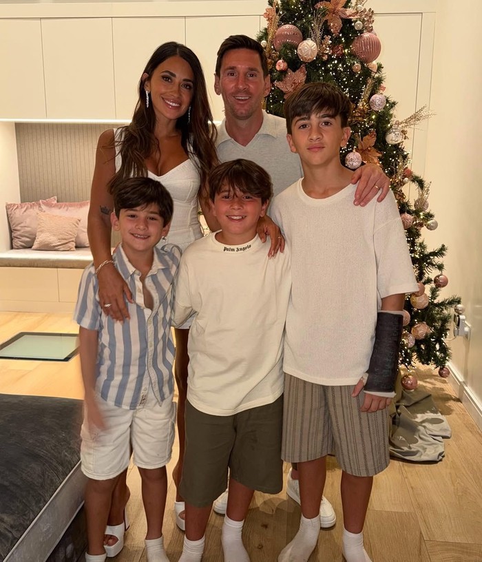Potret bucin Lionel Messi ke sang istri, Antonela Roccuzzo