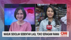 Masuk Sekolah Sebentar Lagi, Toko Seragam Ramai
