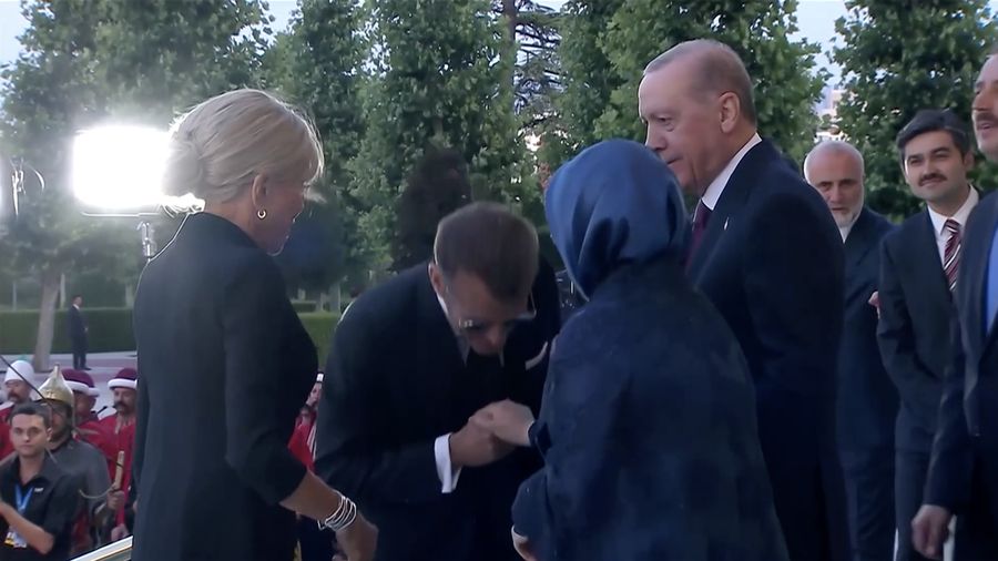 Para pemimpin negara personil NATO tiba di Ankara, Turki, pada Selasa (7/7), untuk menghadiri jamuan makan malam pembuka Konferensi Tingkat Tinggi (KTT) NATO nan diselenggarakan Presiden Turki Recep Tayyip Erdoğan di kompleks kepresidenan.