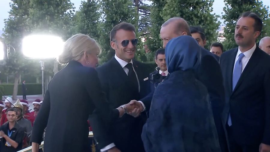 Para pemimpin negara personil NATO tiba di Ankara, Turki, pada Selasa (7/7), untuk menghadiri jamuan makan malam pembuka Konferensi Tingkat Tinggi (KTT) NATO nan diselenggarakan Presiden Turki Recep Tayyip Erdoğan di kompleks kepresidenan.