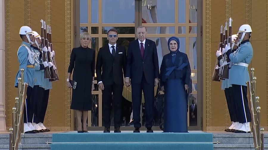 Para pemimpin negara personil NATO tiba di Ankara, Turki, pada Selasa (7/7), untuk menghadiri jamuan makan malam pembuka Konferensi Tingkat Tinggi (KTT) NATO nan diselenggarakan Presiden Turki Recep Tayyip Erdoğan di kompleks kepresidenan. (Tangkapa