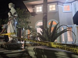 Rumah di Bogor Dipasang Garis Polisi Usai Digeledah Terkait 3 Kasus Korupsi