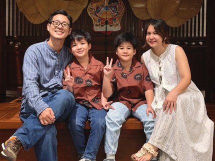 Lama Tak Terdengar, 5 Potret Putri Titian Bareng Junior Liem & Dua Anak