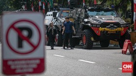 Di Polda Metro sejumlah kendaraan taktis (rantis) dari Satuan Brigade Mobil (Brimob) tampak bersiaga pada Kamis (9/7/2026).