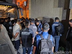 Masih Berlanjut, Polisi Kembali Geledah Ruko di Cipete Jaksel!