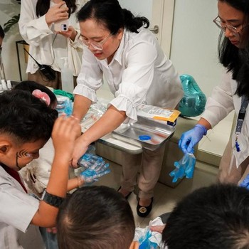 Siloam Heart Hospital Dukung Gaya Hidup Sehat Keluarga melalui Heart Care Day