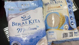 Perum Bulog berencana mengubah wajah beras program Stabilisasi Pasokan dan Harga Pangan (SPHP) dengan meluncurkan merek baru Beras Kita.