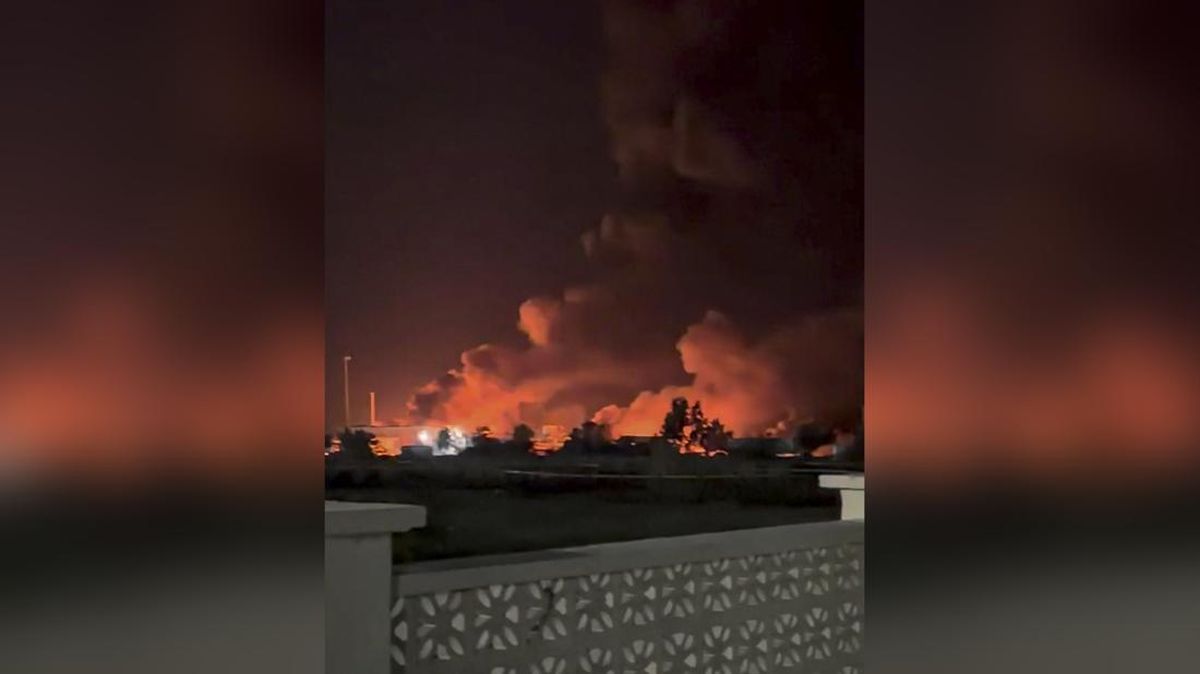Makin Panas, AS Gempur Lima Kapal Tanker Iran di Selat Hormuz
