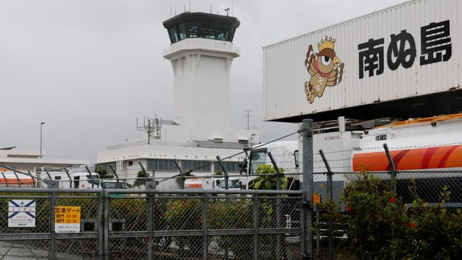 Malapetaka Topan Bavi Hantam Jepang, Bandara-Pelabuhan Lumpuh