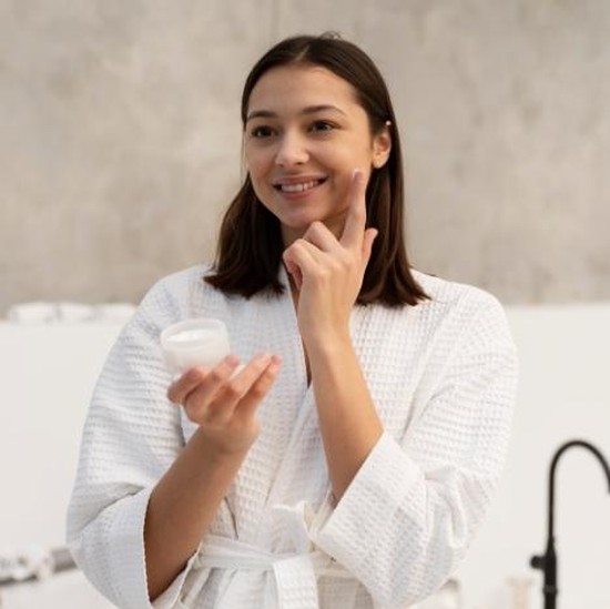 Kenali Bahan Skincare yang Tidak Boleh Dipakai Bersamaan, Jangan Asal Layering!