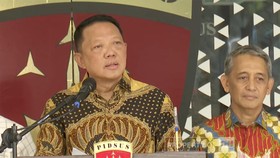 Jampidsus Kejagung Febri Adriansyah memberikan keterangan terkait update terkini