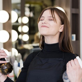Kenapa Aroma Parfum Bisa Berbeda di Setiap Orang?