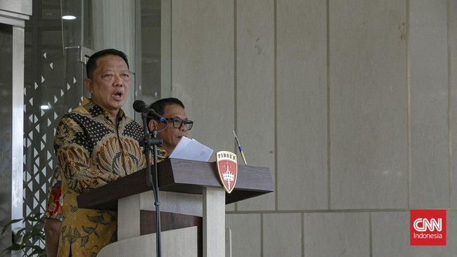 Jaksa Agung Muda Bidang Tindak Pidana Khusus, Febrie Adriansyah memerikan keterangan pers di Gedung Bundar, Kejaksaan Agung, Jakarta, Jumat (10/8/2026).