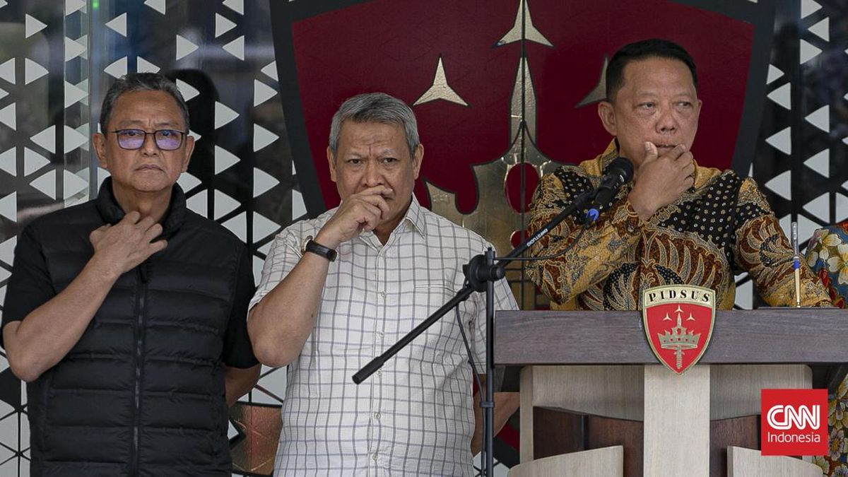 Jaksa Agung Muda Bidang Tindak Pidana Khusus, Febrie Adriansyah memerikan keterangan pers di Gedung Bundar, Kejaksaan Agung, Jakarta, Jumat (10/8/2026). CNN Indonesia/Adi ibrahim