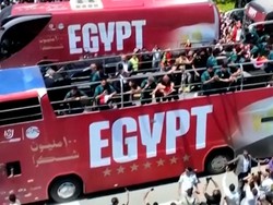 Momen Timnas Mesir Disambut Hangat Saat Kembali Usai Torehkan Sejarah