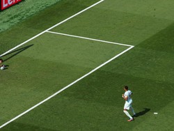 Yassine Bono cetak sejarah di Piala Dunia setelah menggagalkan penalti Kylian Mbappe.