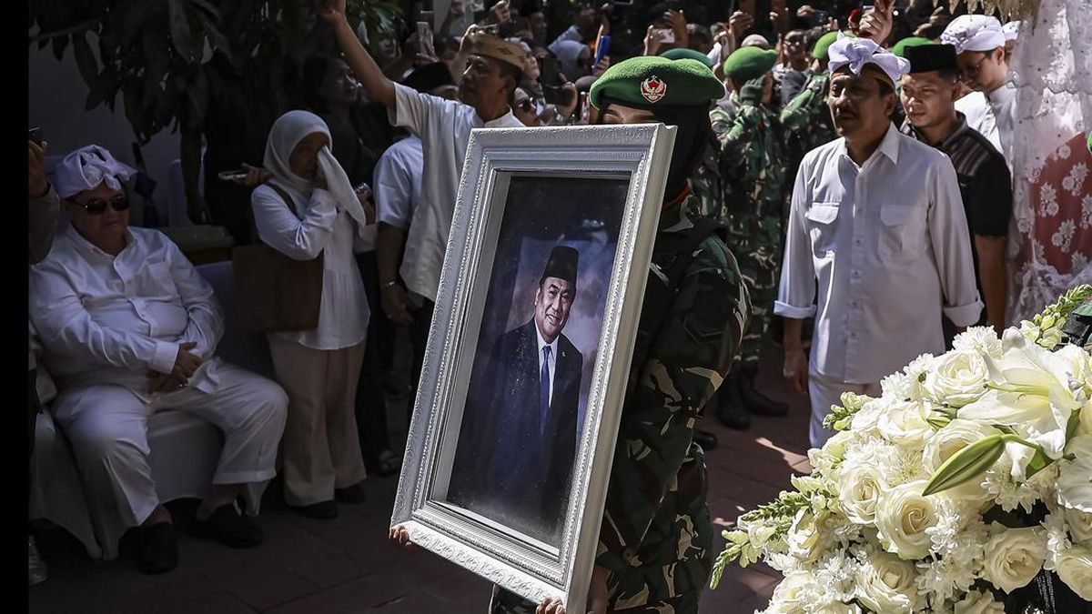 Mantan Mendag Rachmat Gobel Meninggal di Usia 63, Pemakaman di TMP Kalibata Memicu Pertanyaan tentang Warisan Politiknya