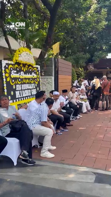 Suasana Rumah Duka Almarhum Rachmat Gobel Jelang Pemakaman