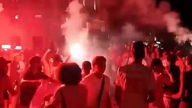 Suar dan Kembang Api Warnai Pesta Prancis Lolos Semifinal Piala Dunia 2026