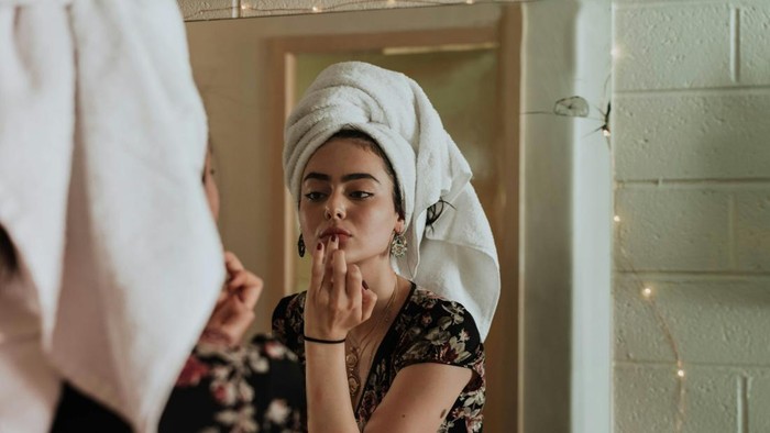 4 Kebiasaan yang Salah saat Eksfoliasi Wajah