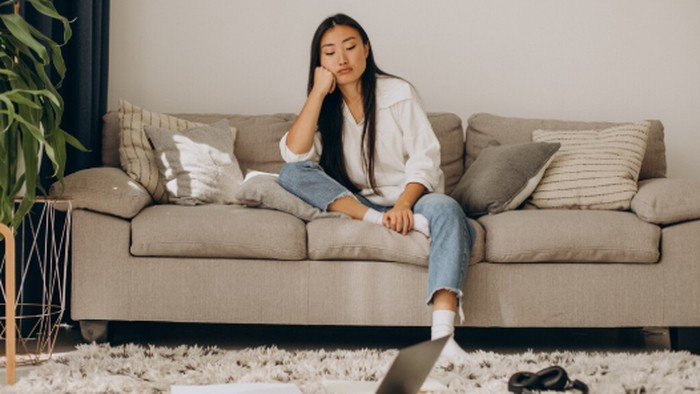 6 Zodiak yang Gampang Terjebak Overthinking