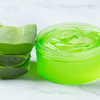 Cara Memakai Gel Lidah Buaya pada Rambut dan Manfaat yang Akan Kamu Rasakan