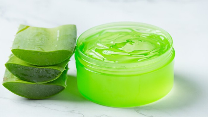 Cara Memakai Gel Lidah Buaya pada Rambut dan Manfaat yang Akan Kamu Rasakan