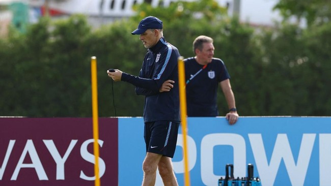 Soccer Football - FIFA World Cup 2026 - England Training - Inter Miami CF Training Facility, Fort Lauderdale, Florida, U.S. - July 10, 2026 England manager Thomas Tuchel during training REUTERS/Marco Bello